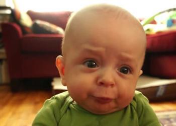 Un récent sondage suggère que le plus jeune frère est le plus drôle