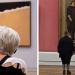 Un photographe passe une éternité à attendre que les visiteurs du musée correspondent aux œuvres d’art et le résultat valait la peine d’attendre