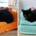 Des gens utilisent leur temps libre pour coudre de minuscules canapés pour leurs chats