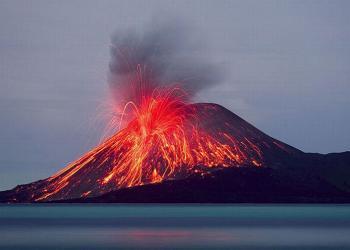 Éruption du Krakatoa d’avril 2020 [vidéos]