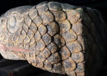Un tremblement de terre révèle une gigantesque tête de serpent aztèque sous une université de Mexico