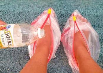 J’ai mis du vinaigre sur mes pieds et regardez ce qui s’est passé
