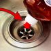 Astuce secrète de plombier : déboucher un drain en quelques secondes (très simple)