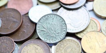 Ces 70 pièces en francs valent une fortune : découvrez à quel prix vous pouvez les revendre