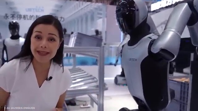 Robots industriels travaillant sur une chaîne de montage