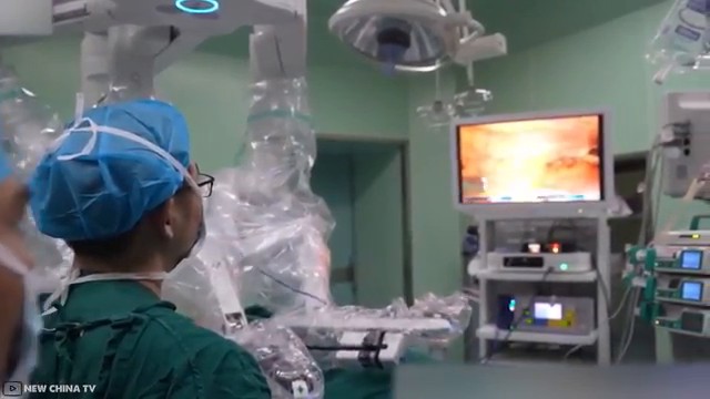 Utilisation d'un robot chirurgical dans un bloc opératoire