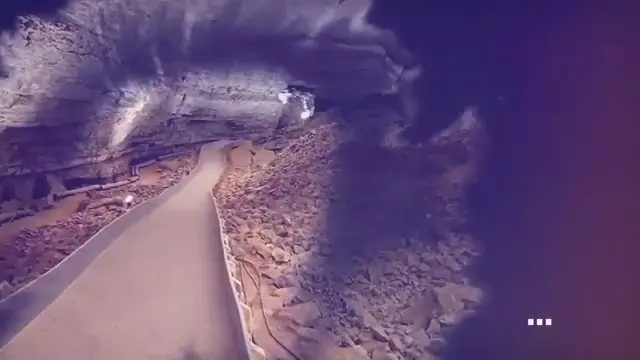 Intérieur du vaste réseau souterrain de Mammoth Cave dans le Kentucky