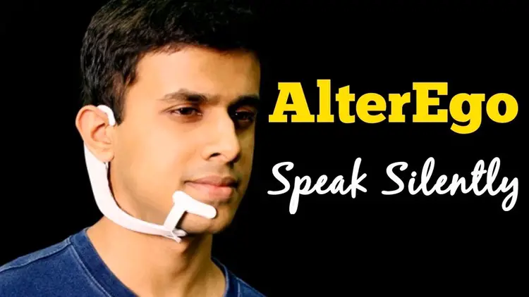 Le dispositif AlterEgo développé par le MIT, porté sur le visage pour capter les pensées silencieuses.