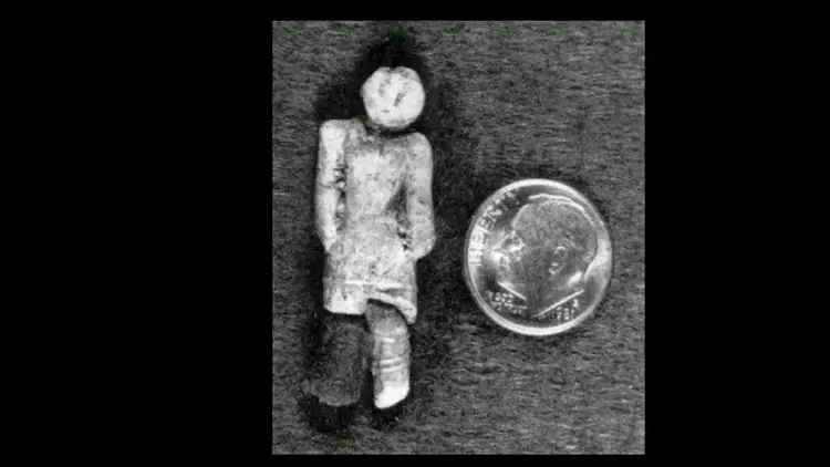 La mystérieuse figurine en argile découverte à Nampa, Idaho, dans des strates géologiques très anciennes.