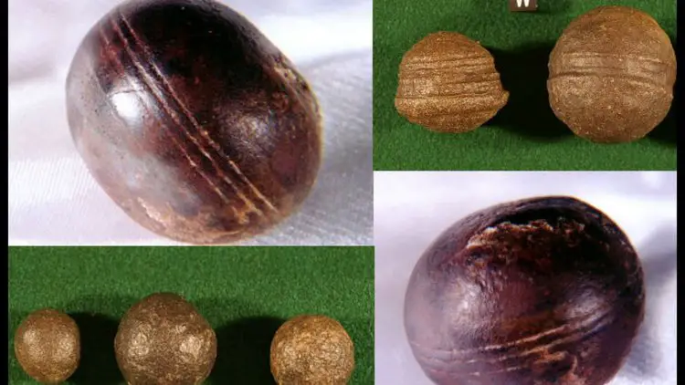 Les sphères métalliques usinées d'Afrique du Sud, datées de l'ère précambrienne.