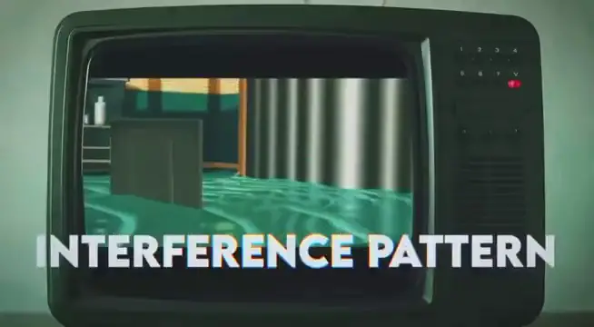 Schéma de l'expérience de la double fente montrant le motif d'interférence créé par des ondes