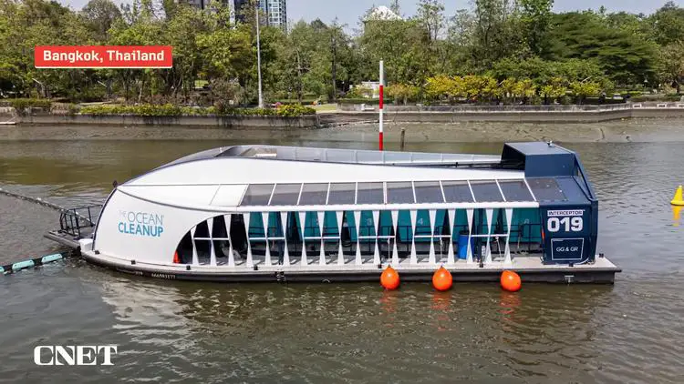 L'Intercepteur 019 en fonctionnement sur le fleuve Chao Phraya à Bangkok